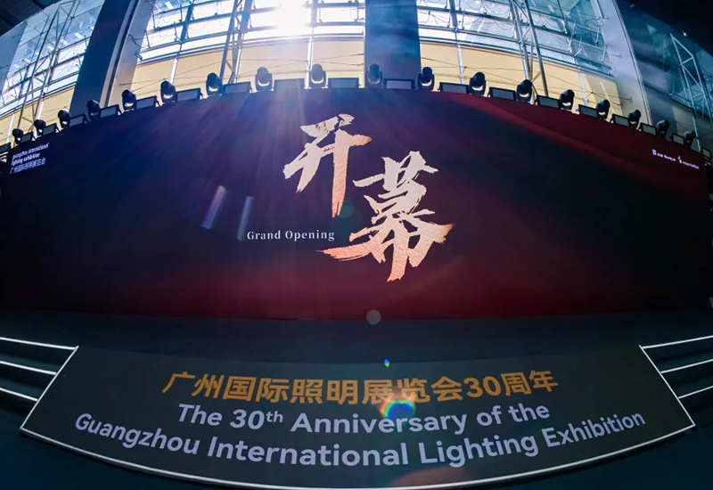 首日聚焦｜旋乐吧spin8电源光亚展现场热力全开，，手艺实力尽显锋芒